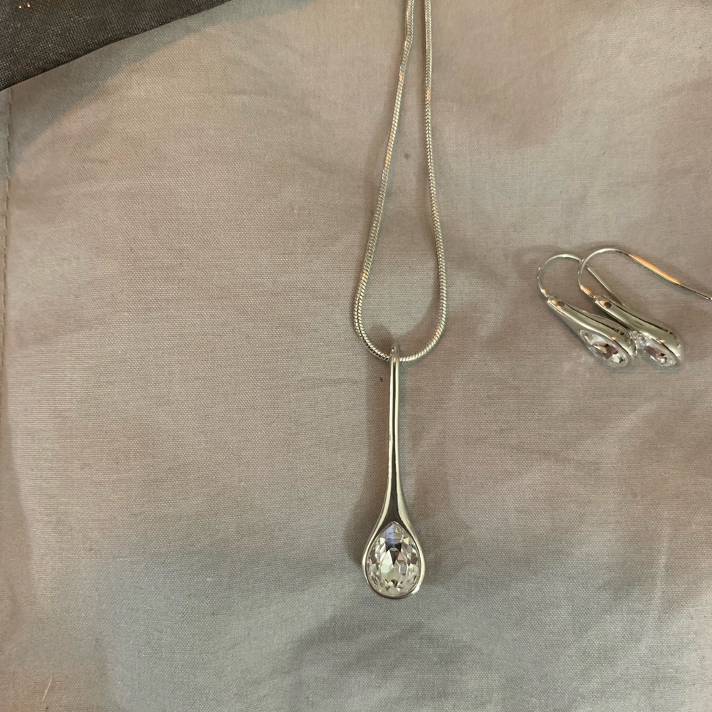 Mestige Crystal Drop Necklace and Earrings - Picture 2 of 5